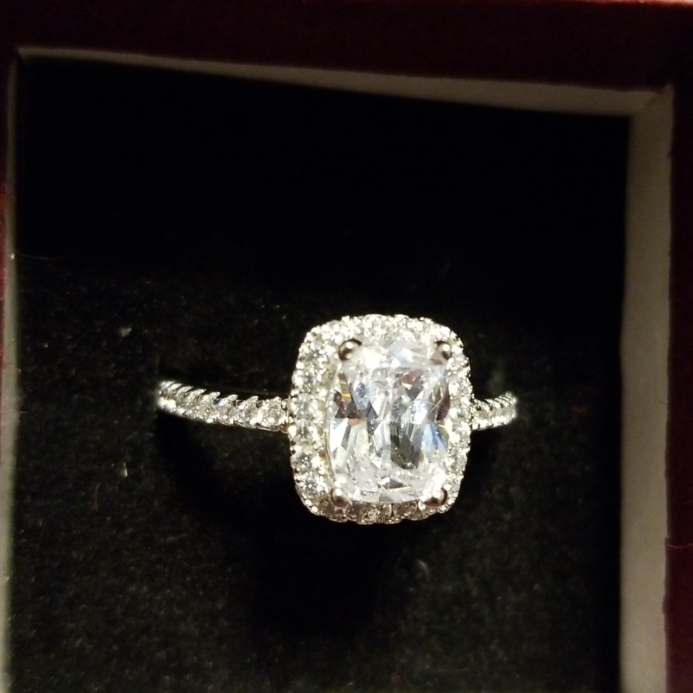 Radiant Solitaire - Picture 2 of 8